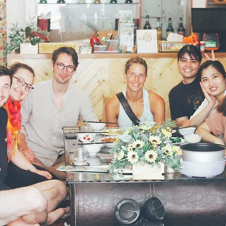 Tropical Vibes Homestay ホーチミン市 エクステリア 写真