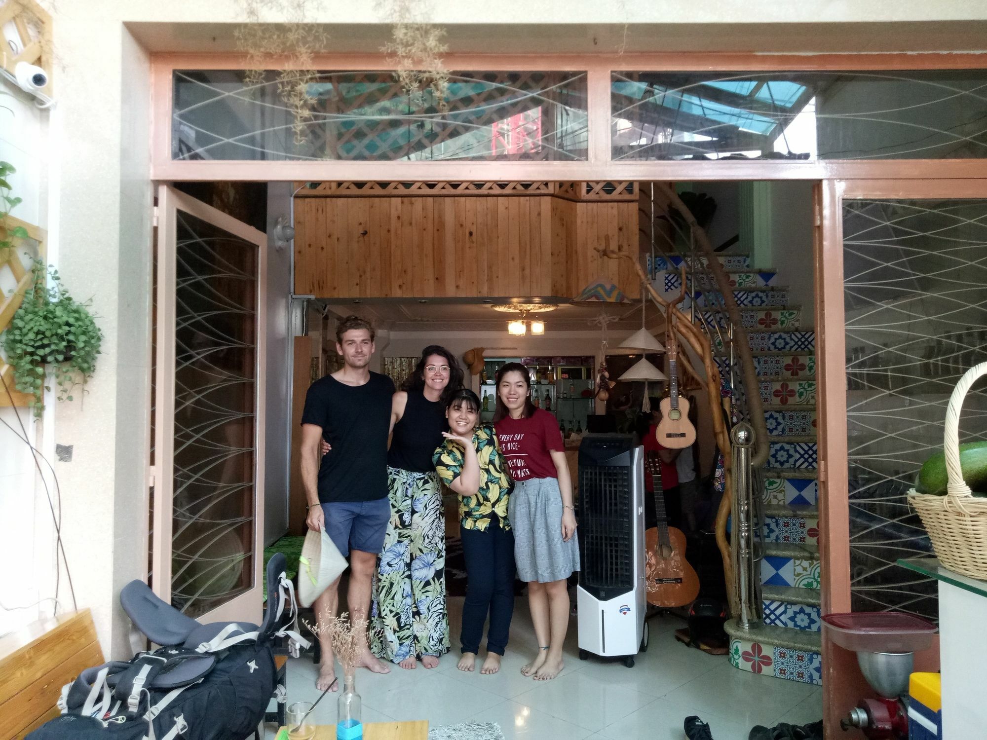 Tropical Vibes Homestay ホーチミン市 エクステリア 写真